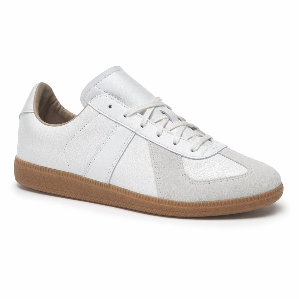 Retro Trainer Sneaker · White/Gum