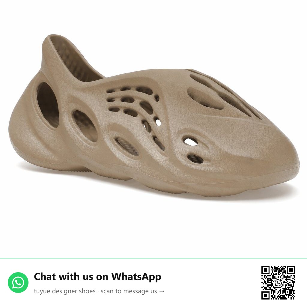 Sculpted Foam Clog Runner · Stone Taupe