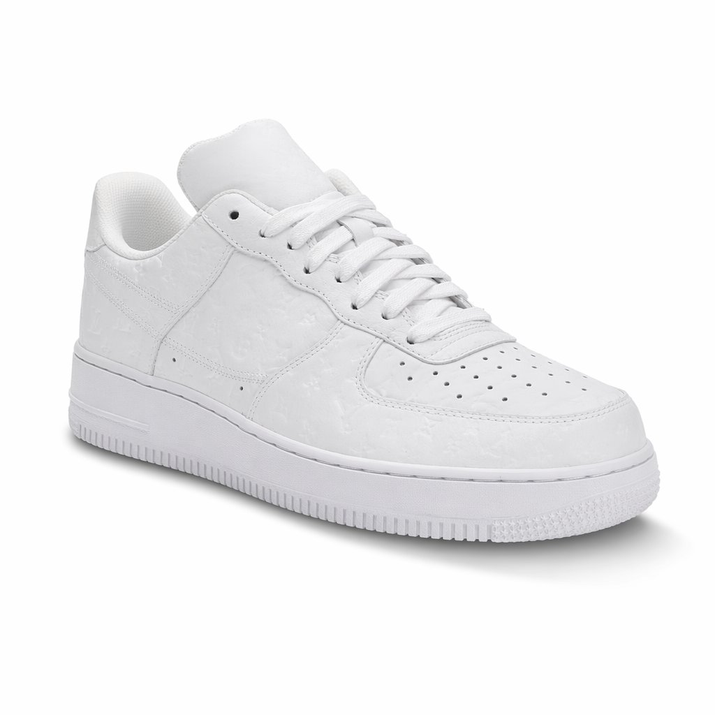 Low-Top Leather Sneaker · White